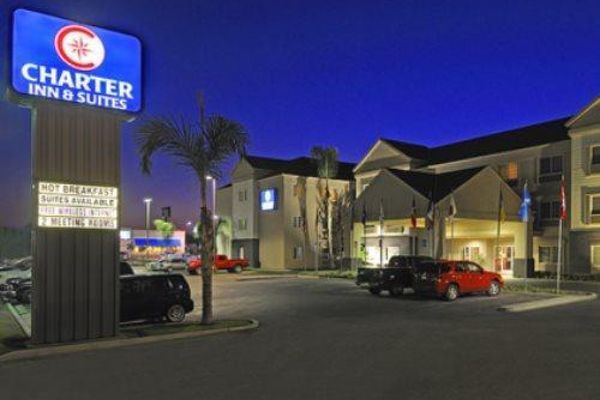 Holiday Inn Express & Suites TULARE (Tulare)